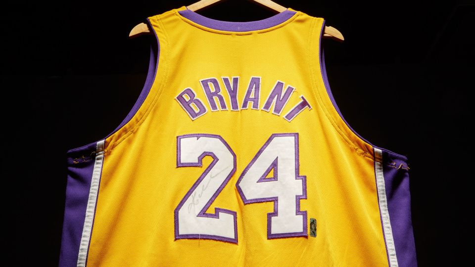 La camiseta MVP de Kobe Bryant podría costar hasta $ 7 millones de dólares